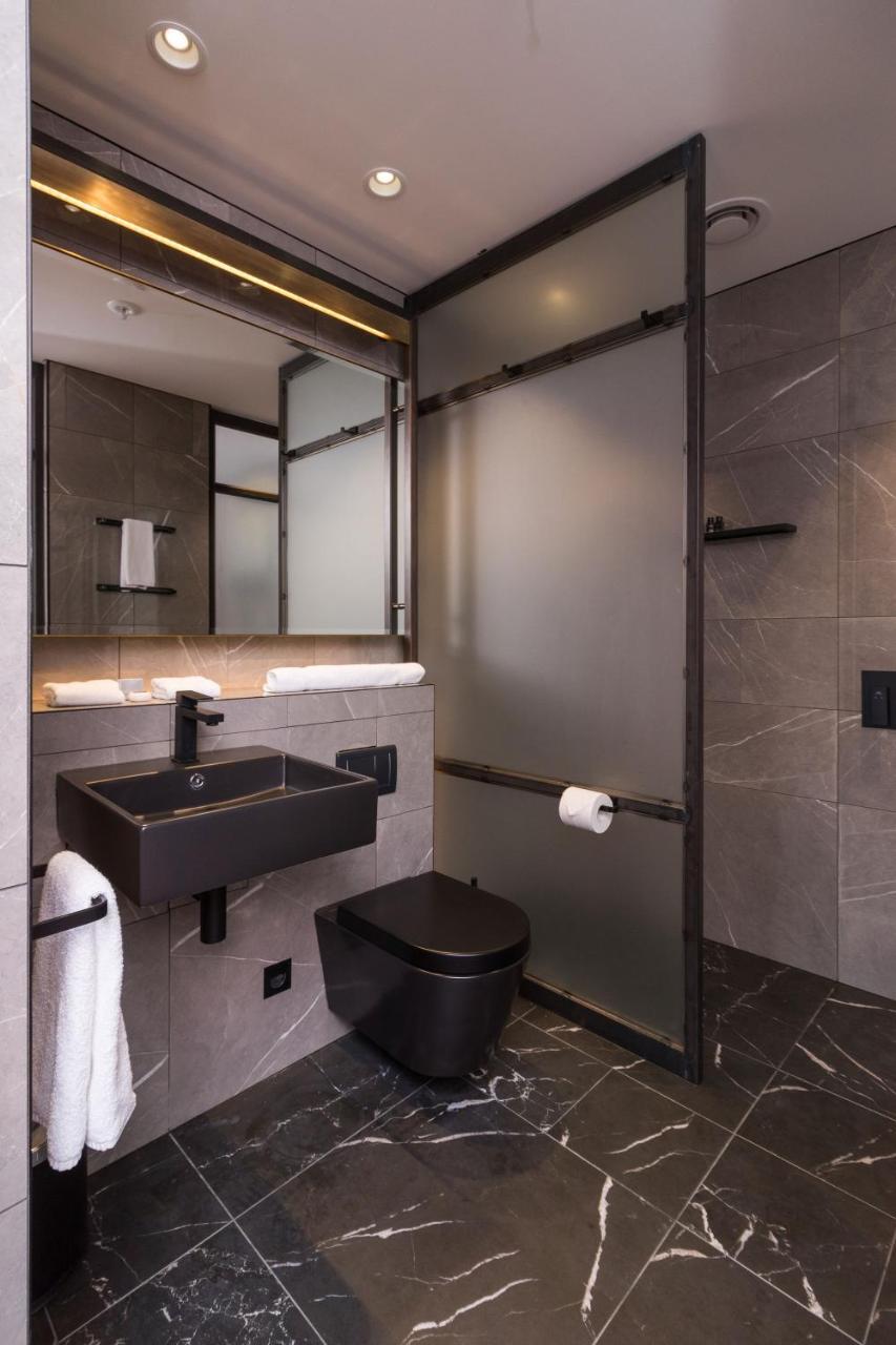 Clarence Boutique 4*
